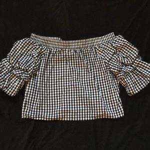 Off-the-shoulder 3/4 length sleeve top